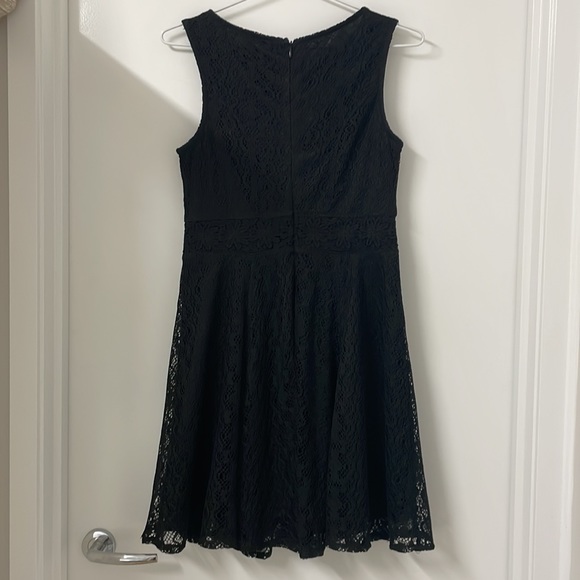 Black Lace Detail Dress - Picture 4 of 4